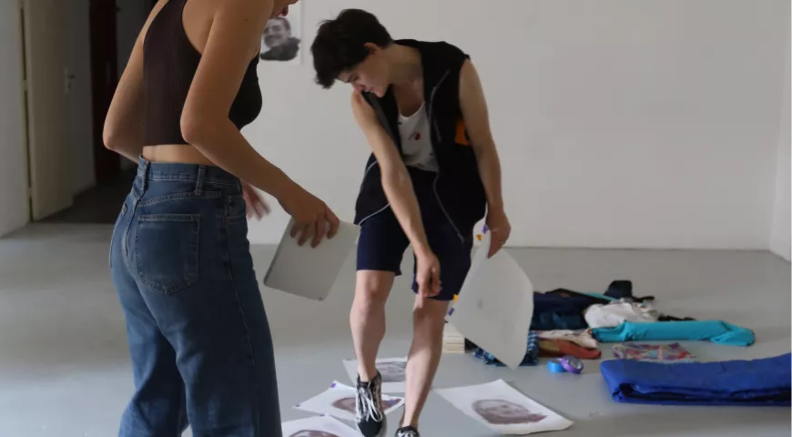 "C'est pas fini les vacances". Performance / 20 minutes