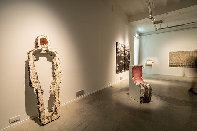 Vue de l'exposition Après l'école © Emmanuel Morel