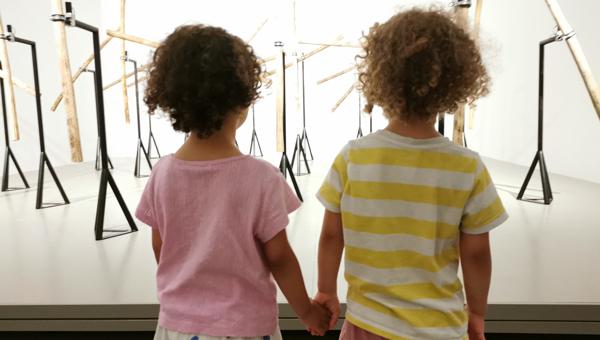 Deux bébés au MO.CO. Deux bébés au MO.CO.