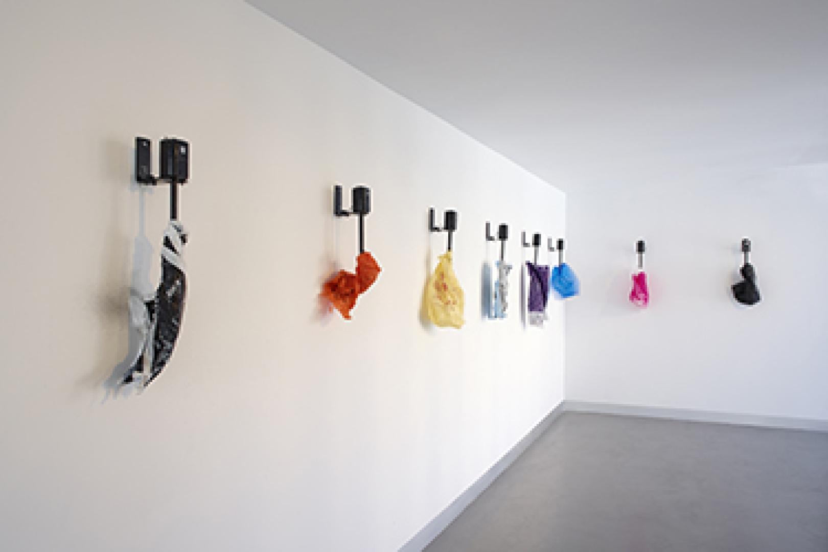 Vue de l’exposition, Mecarõ. L’Amazonie dans la collection Petitgas, MO.CO. Hôtel des collections, 2020, Photo Marc Domage